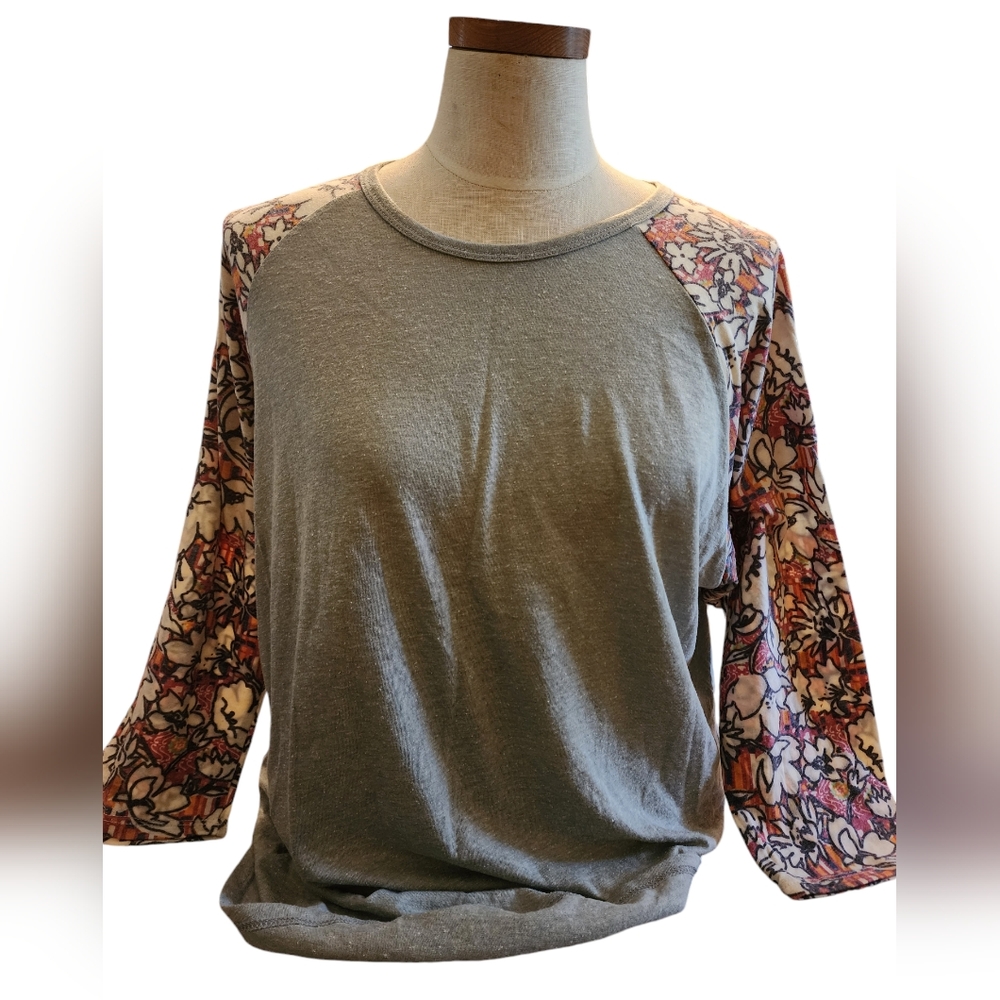 Lularoe, XL, Gray, Red, orange and white floral